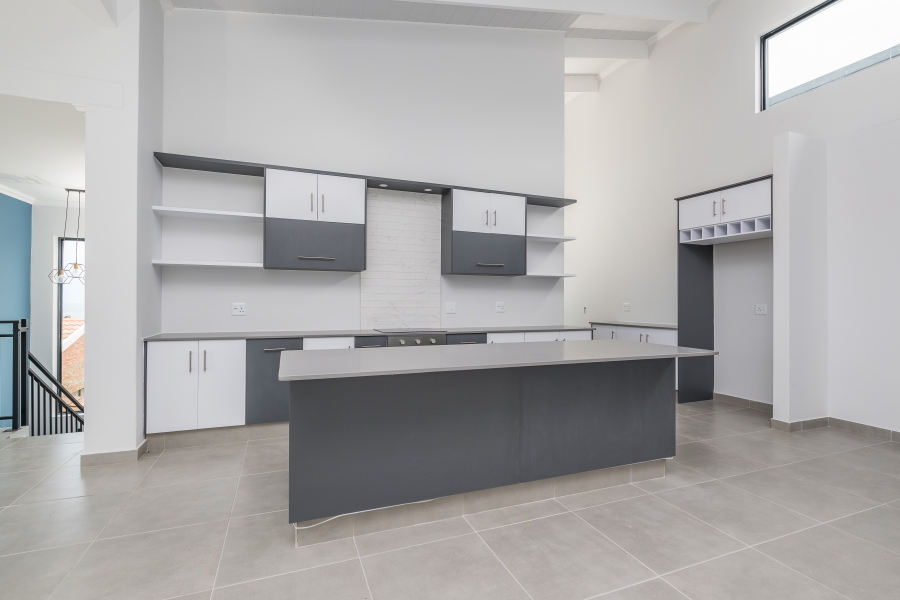 To Let 3 Bedroom Property for Rent in Dana Bay Western Cape